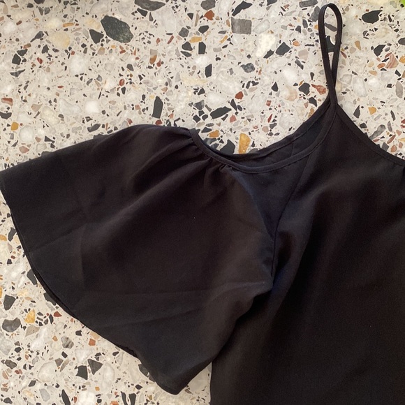 Black short cold shoulder A line dress - Picture 4 of 5